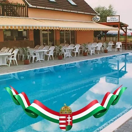 Bed & Breakfast Taban Vendeghaz *